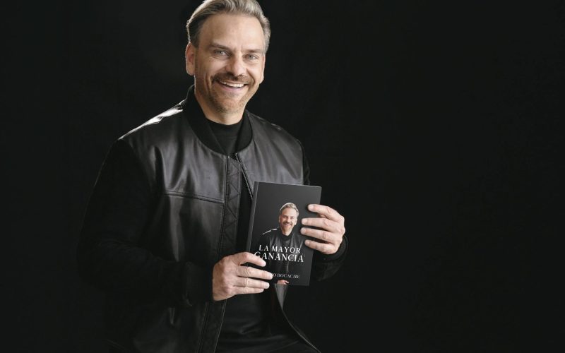 Conoce más sobre el origen y el mensaje de La Mayor Ganancia en esta entrevista publicada por Prensa Libre, donde se comparte la historia detrás del libro y el propósito que inspiró su creación.